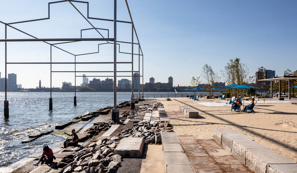 Manhattan’s Very First Public Beach Has Officially Opened