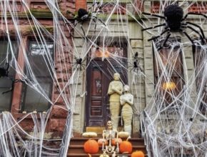 10 Best NYC Neighborhoods To See Extravagant Halloween Decorations