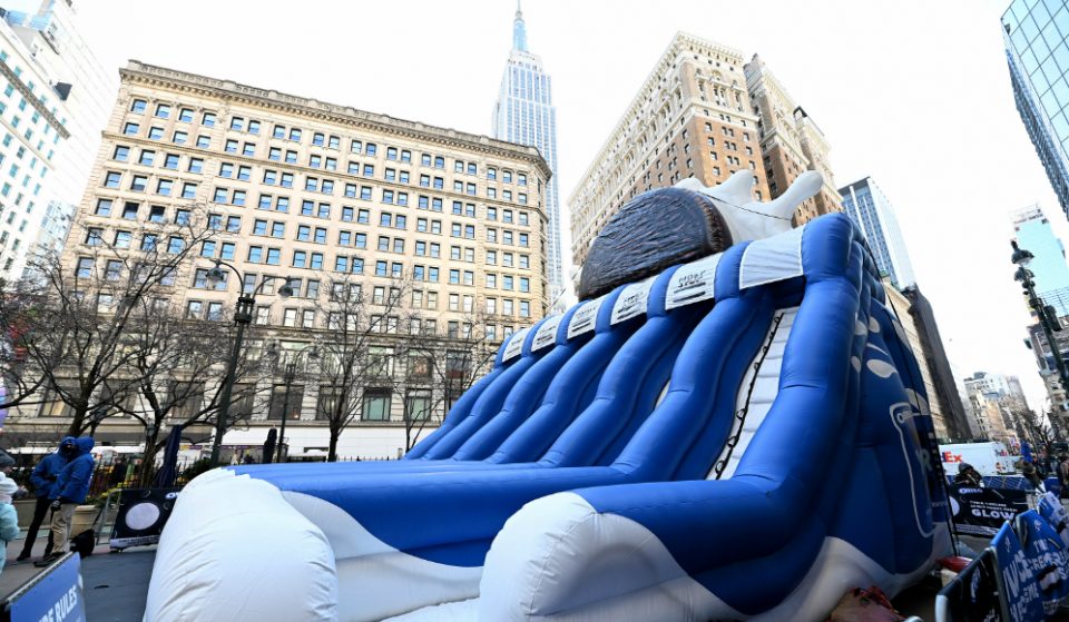 A Giant 3-Story Oreo Slide Just Popped Up In Herald Square